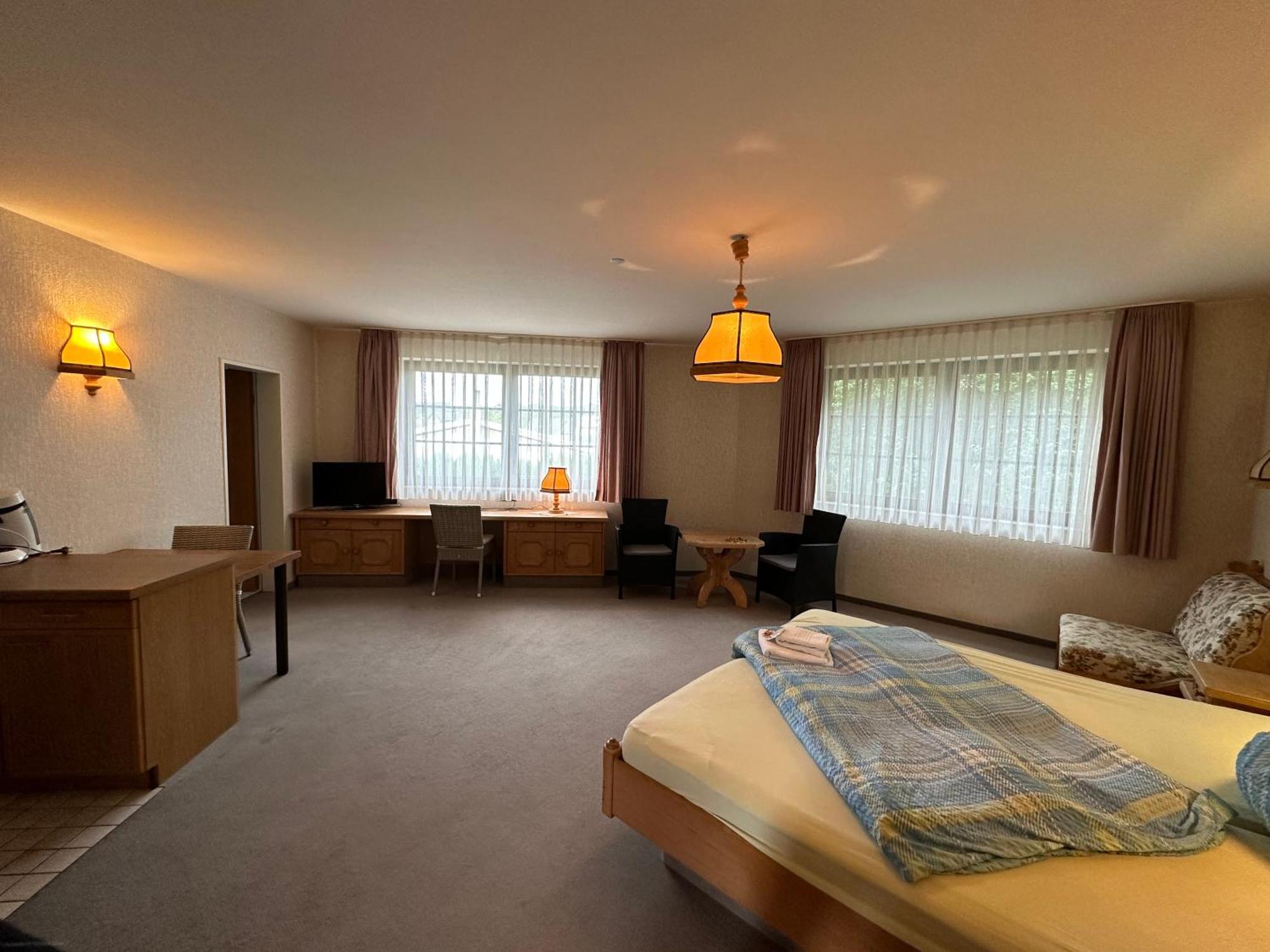 In & Out Boardinghaus Apartment Stolberg  Room photo